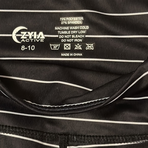 Zyia black and white capri length leggings size 8-10 - Picture 2 of 9